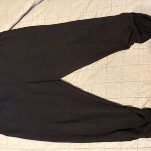 Torrid Black Ruched Ponte Capri Pants